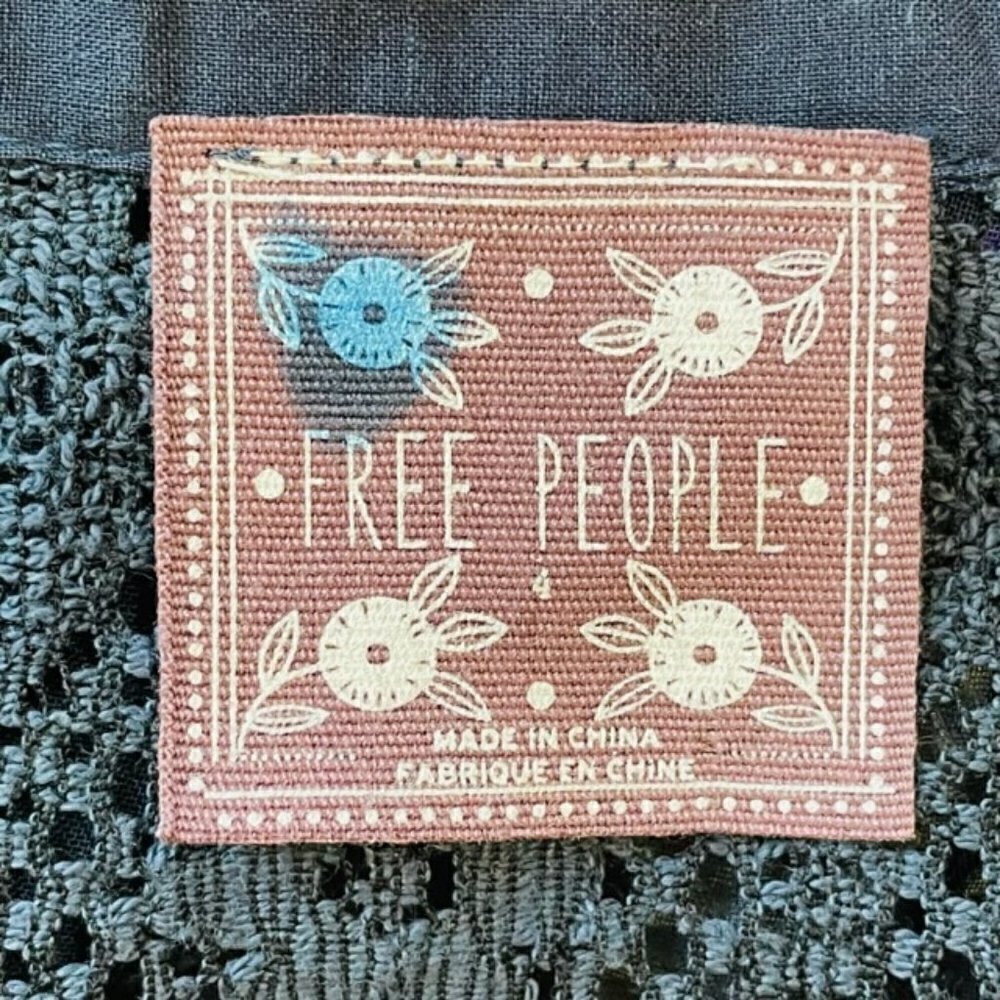 FREE PEOPLE Sheer Floral Pleating and Lace Detail Blouse - Size XS - Picture 6 of 8